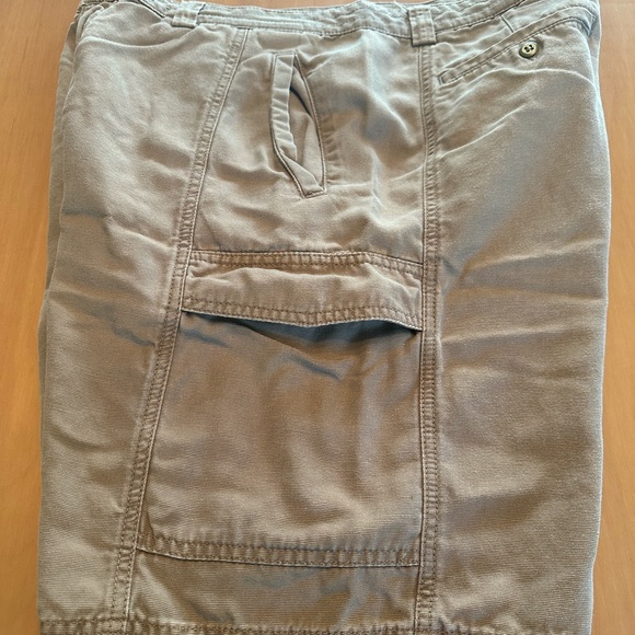 Tommy Bahama Cargo Shorts size34 - Picture 6 of 6